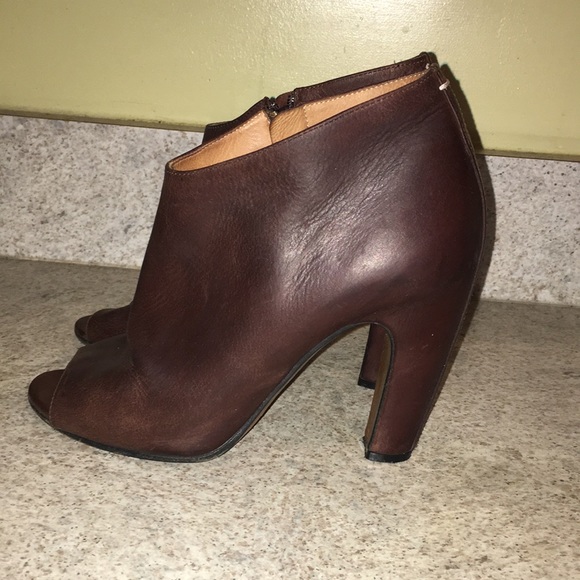 MAISON MARTIN MARGIELLA real leather made in Italy brown peep toe bootie… - Picture 1 of 11
